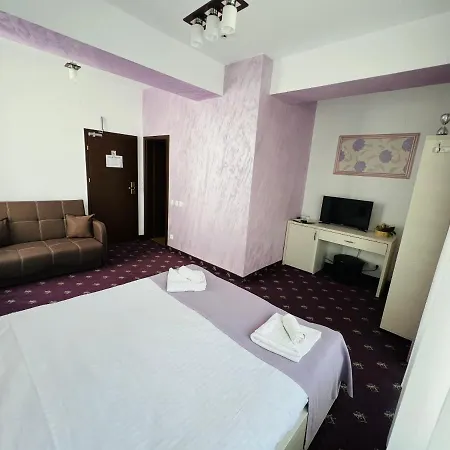 Leon Apartment *