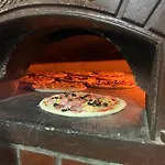 Leon Апартаменты *