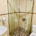Leon Апартаменты