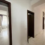Апартаменты Leon Нэводари
