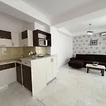 Leon Апартаменты