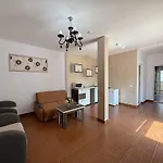 Leon Апартаменты