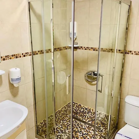Leon Apartman