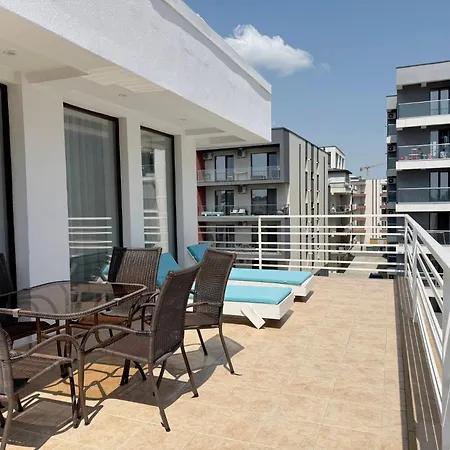 Leon Apartment *