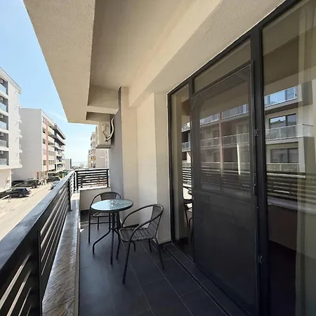 Leon Apartment *